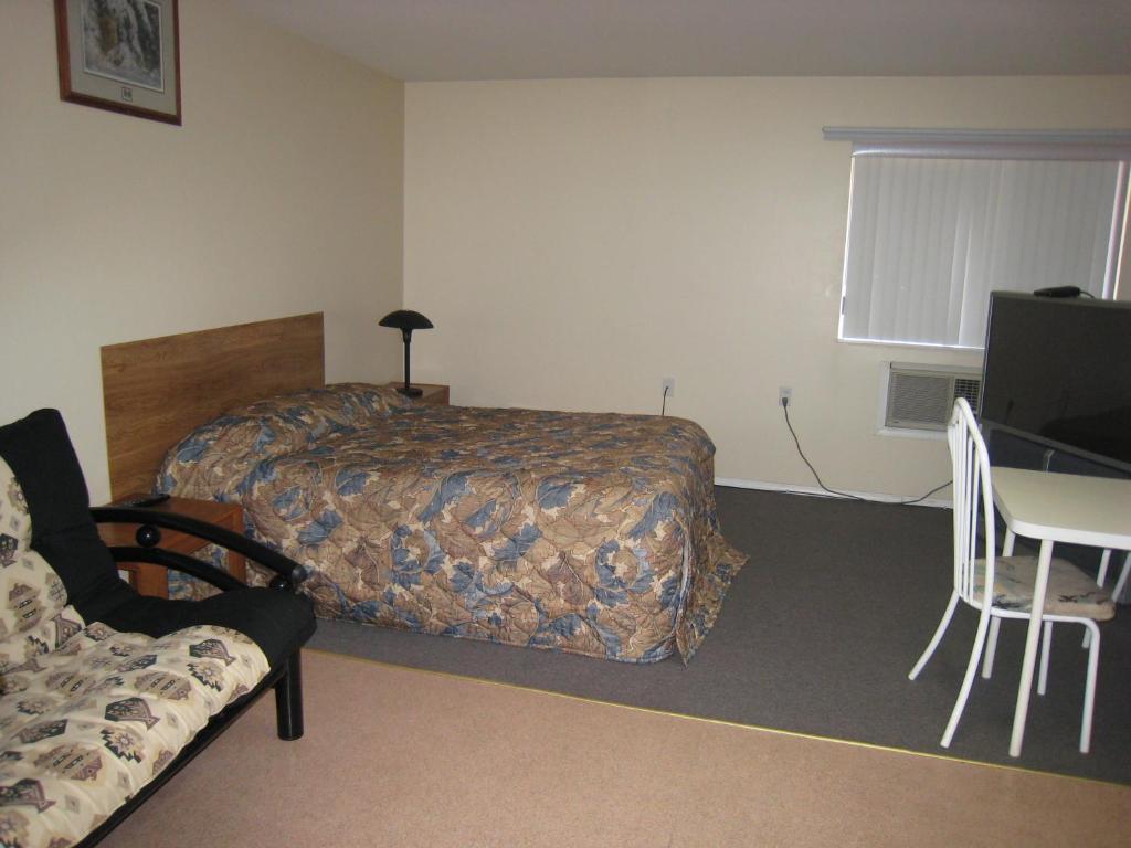 Fraser Bridge Inn And Rv Park Quesnel Cameră foto